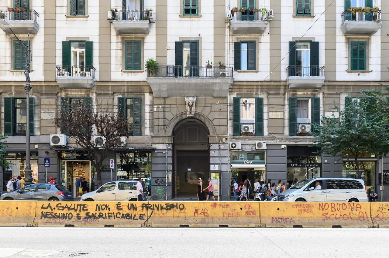 Apartament Corso Umberto 153 Neapol
